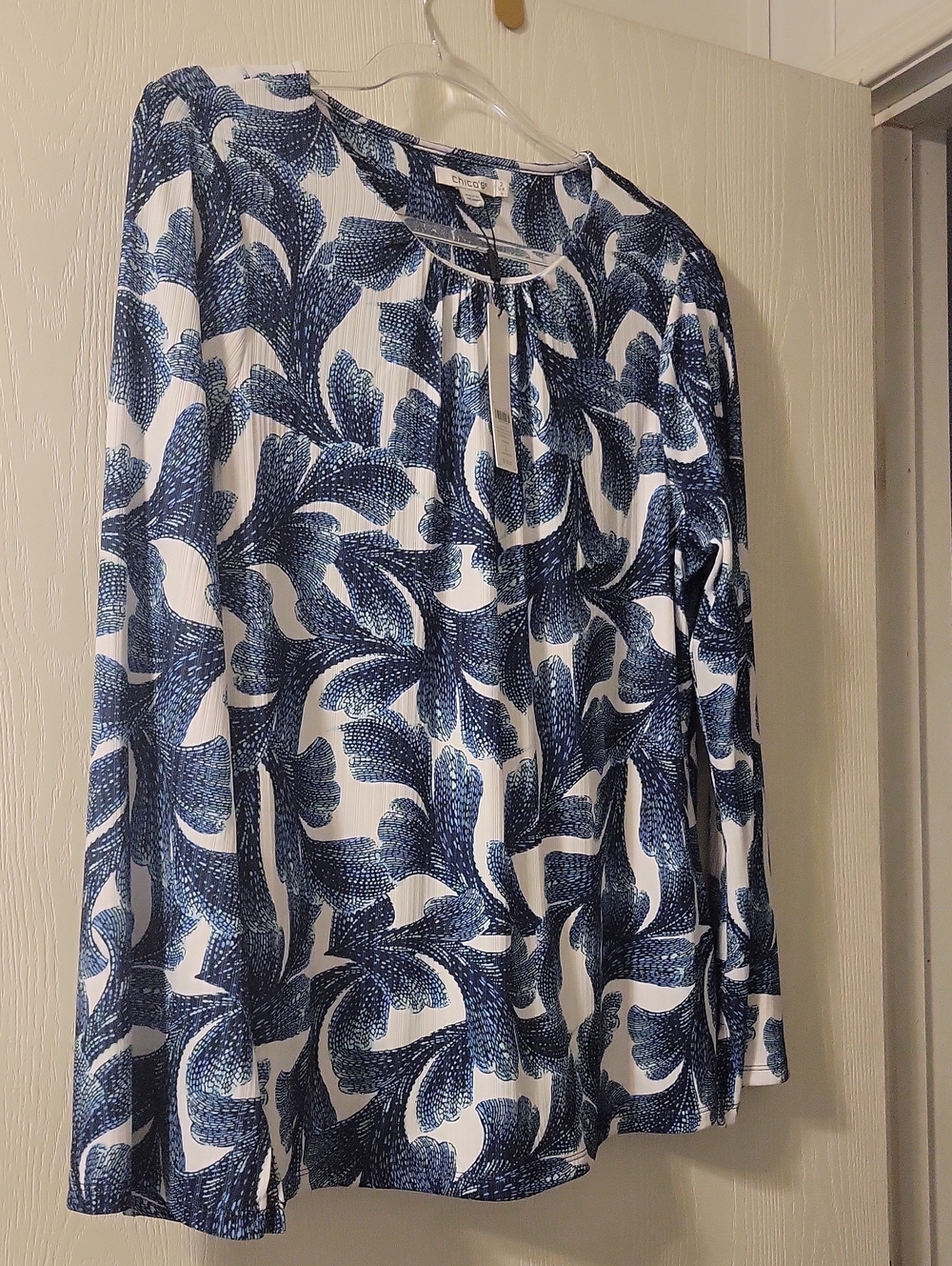 NWT Chico's Navy and White Leaf-Print Long-Sleeve Blouse